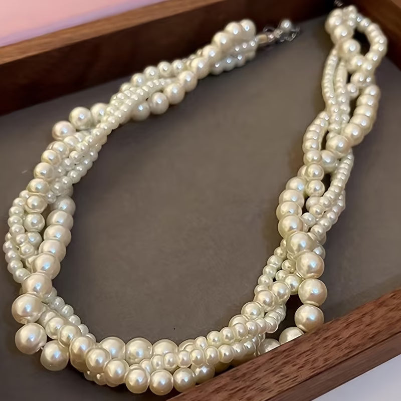 Elegante Perlenkette als Statement