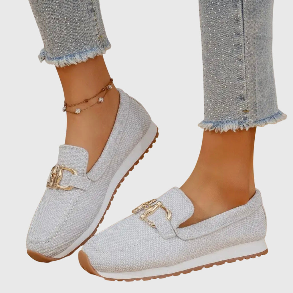 Susie -  Eleganter Slipper mit Golddetail