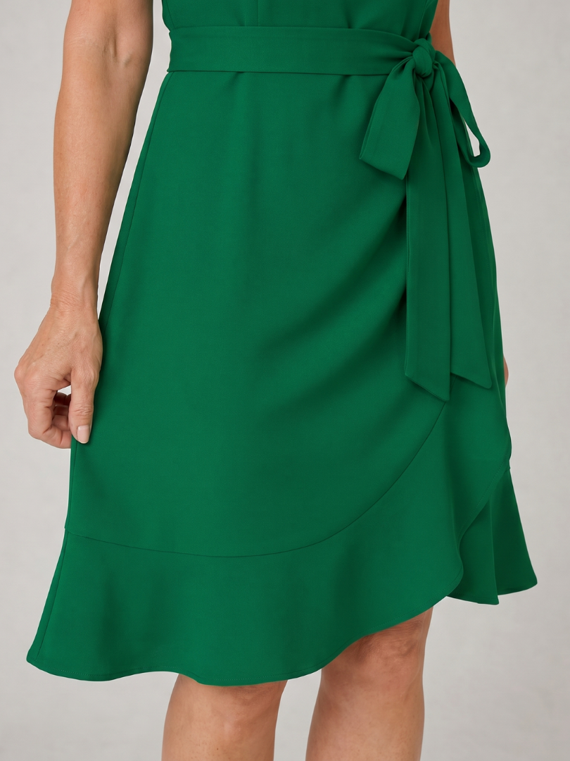 Ruosa | Mini-Kleid mit kurzen Puffärmeln und seitlichem Bindeband