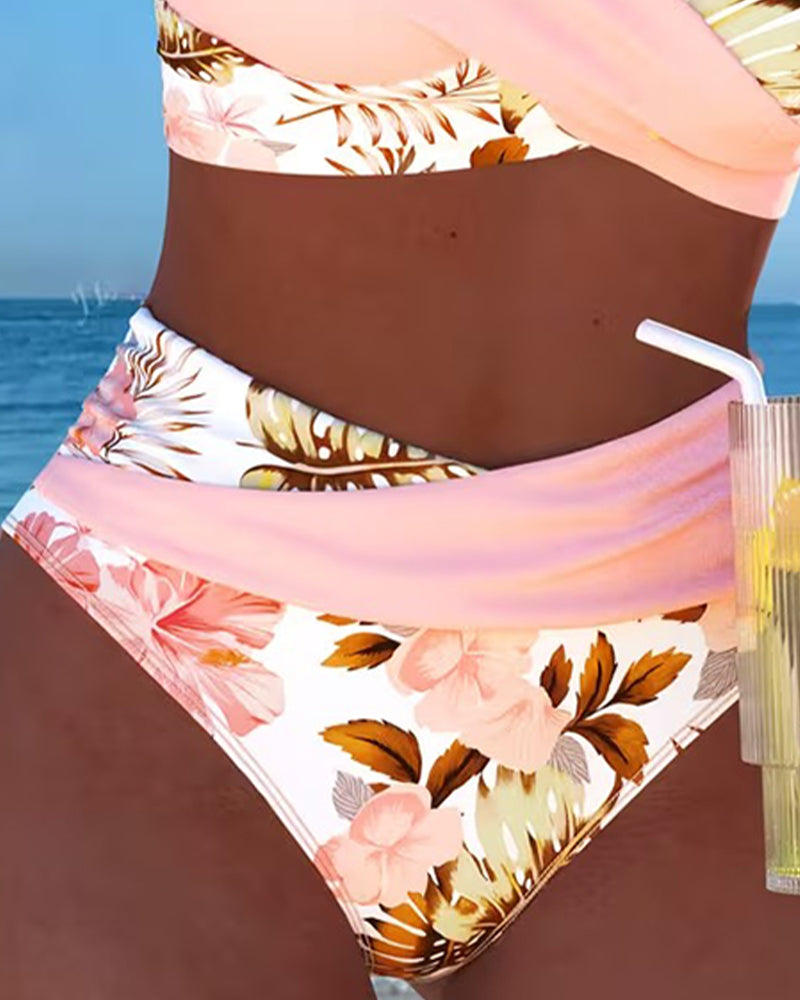 Clara | Bikini mit kontrastierendem Blumenmuster und Schlitz