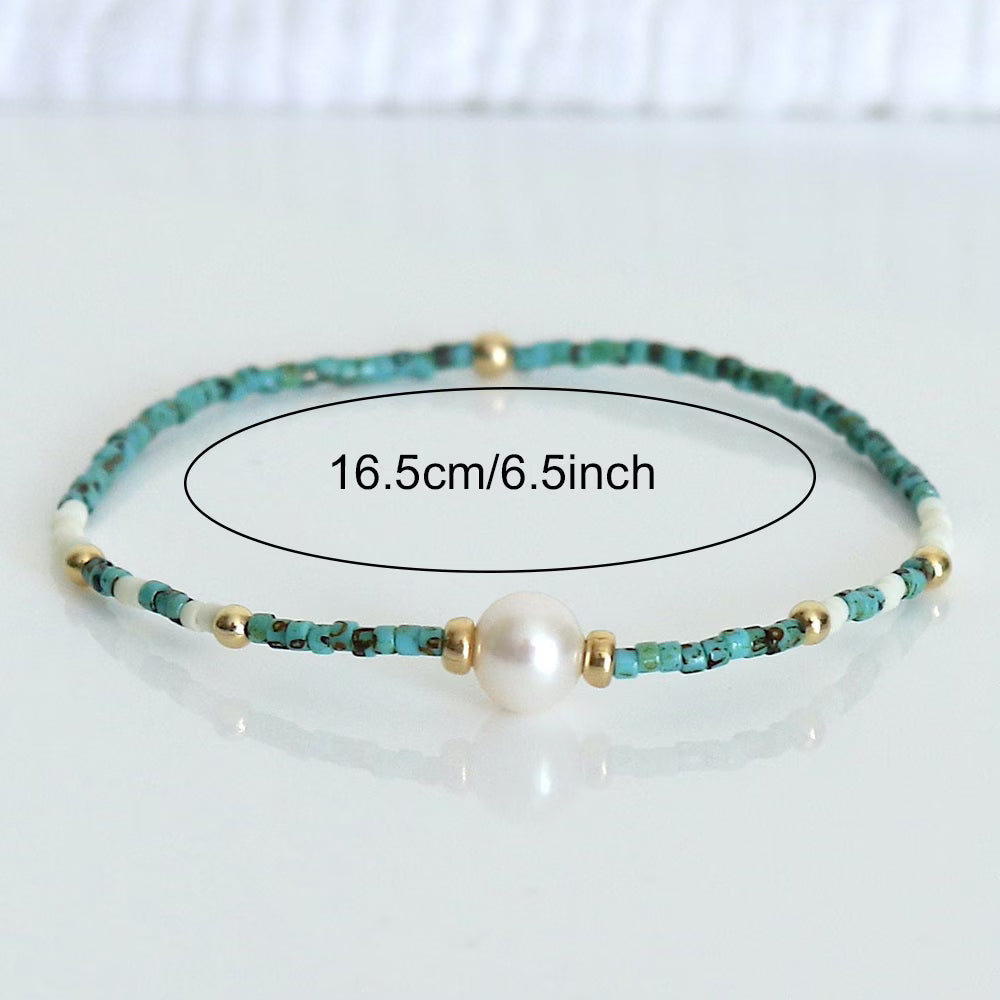 Minimalistisches Türkis- und Perlenarmband