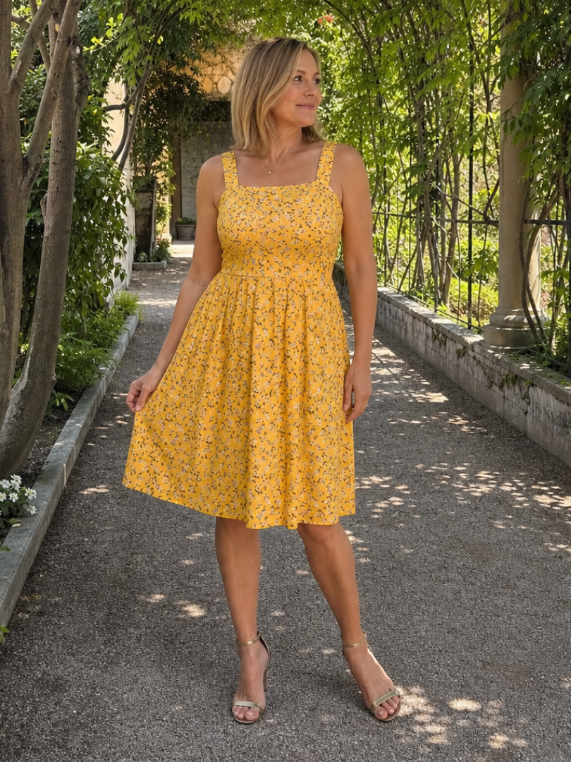 Leneva | Kleid mit quadratischem Ausschnitt und Blumenmuster in knielanger Länge