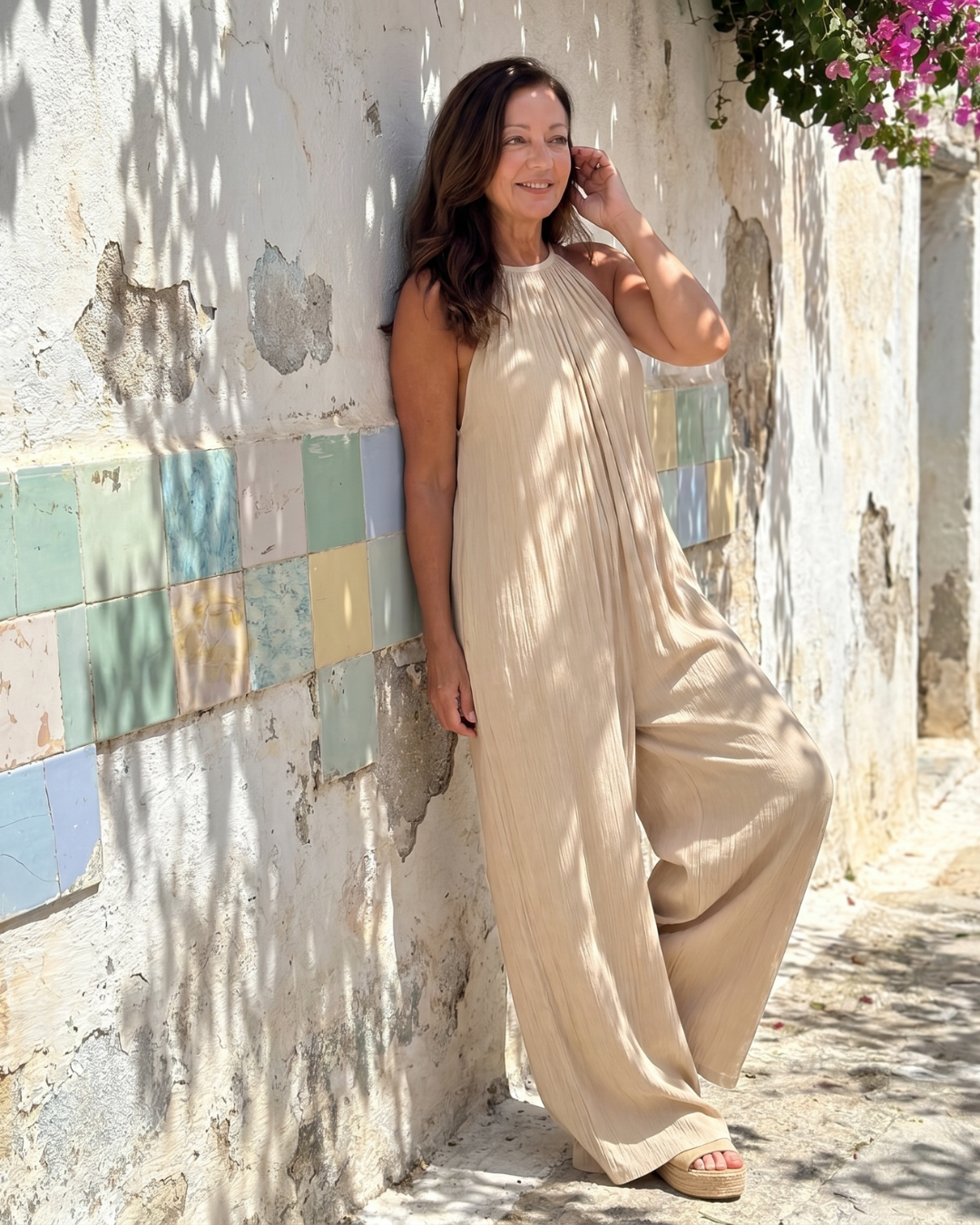 Sylvara | Plissierter Halterhals Weitbeiniger Entspannt Jumpsuit