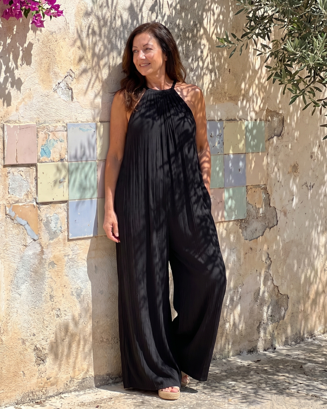 Sylvara | Plissierter Halterhals Weitbeiniger Entspannt Jumpsuit