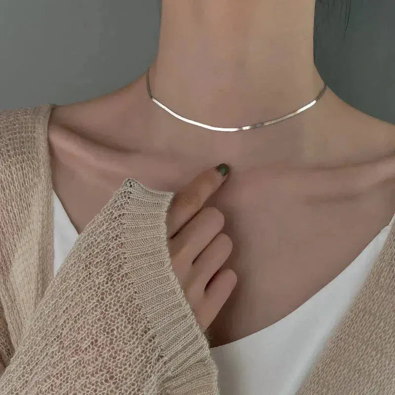 Eva | Elegante Flachhalskette aus Silber