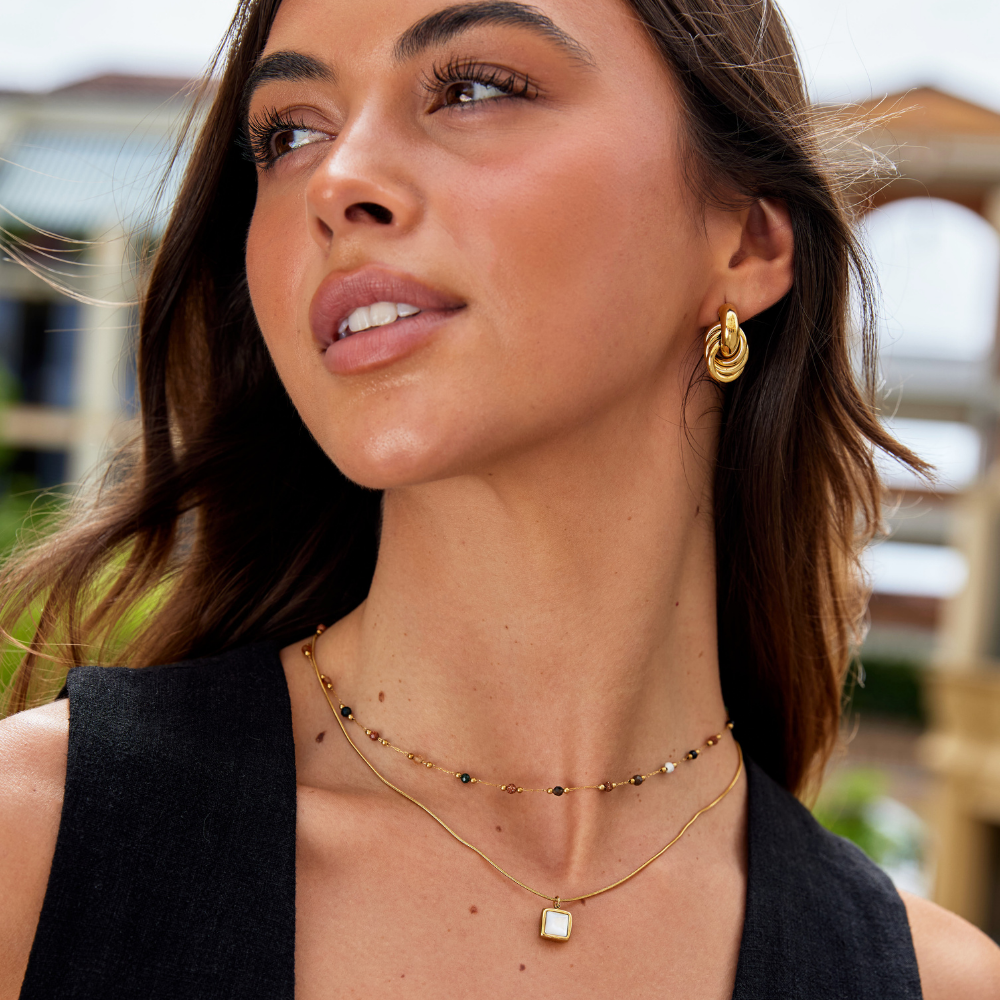 Minimalistische Collier mit Stein
