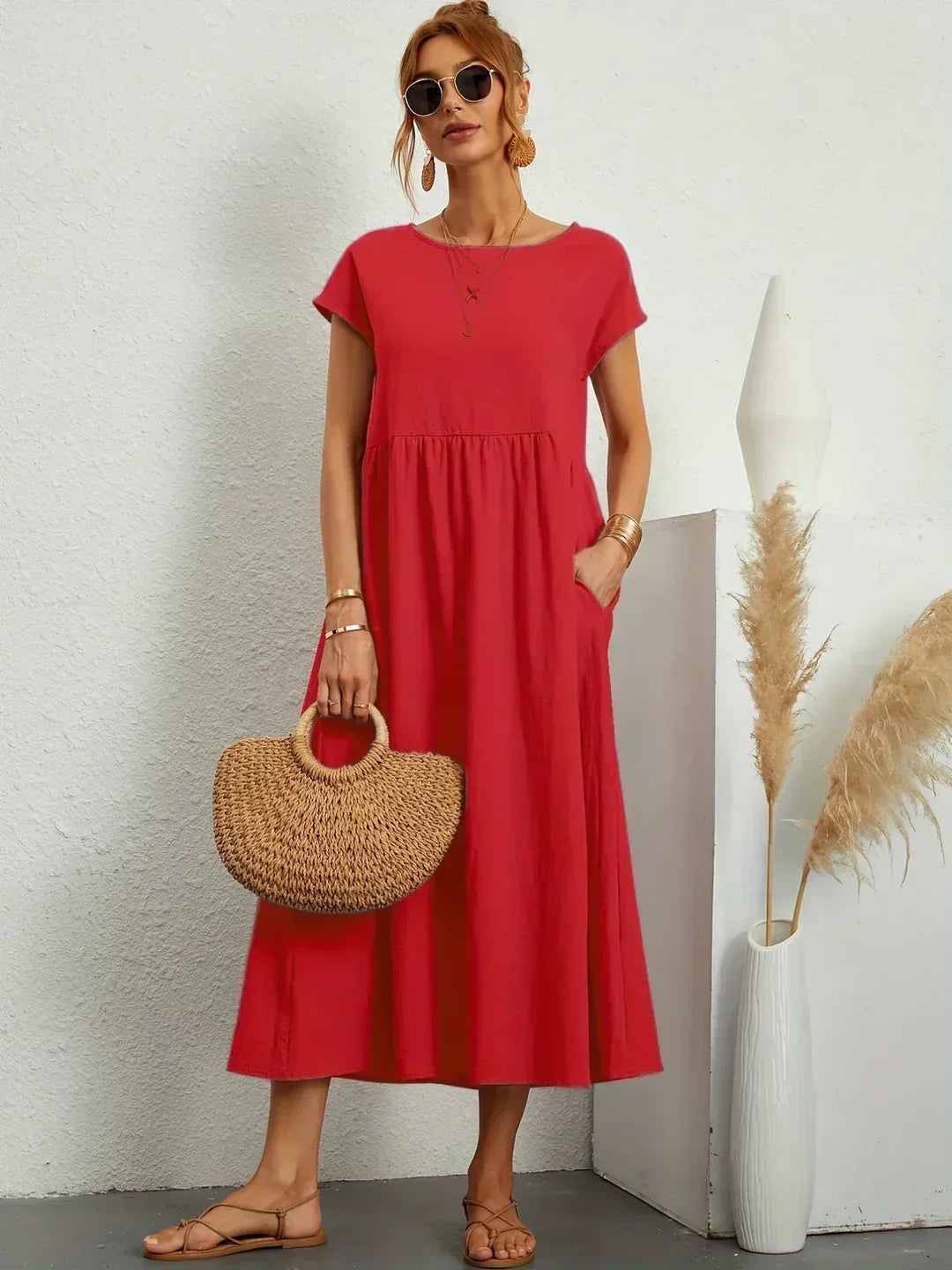 HIEKE | FLIESSENDES MIDIKLEID VON ZEITLOSER ELEGANZ