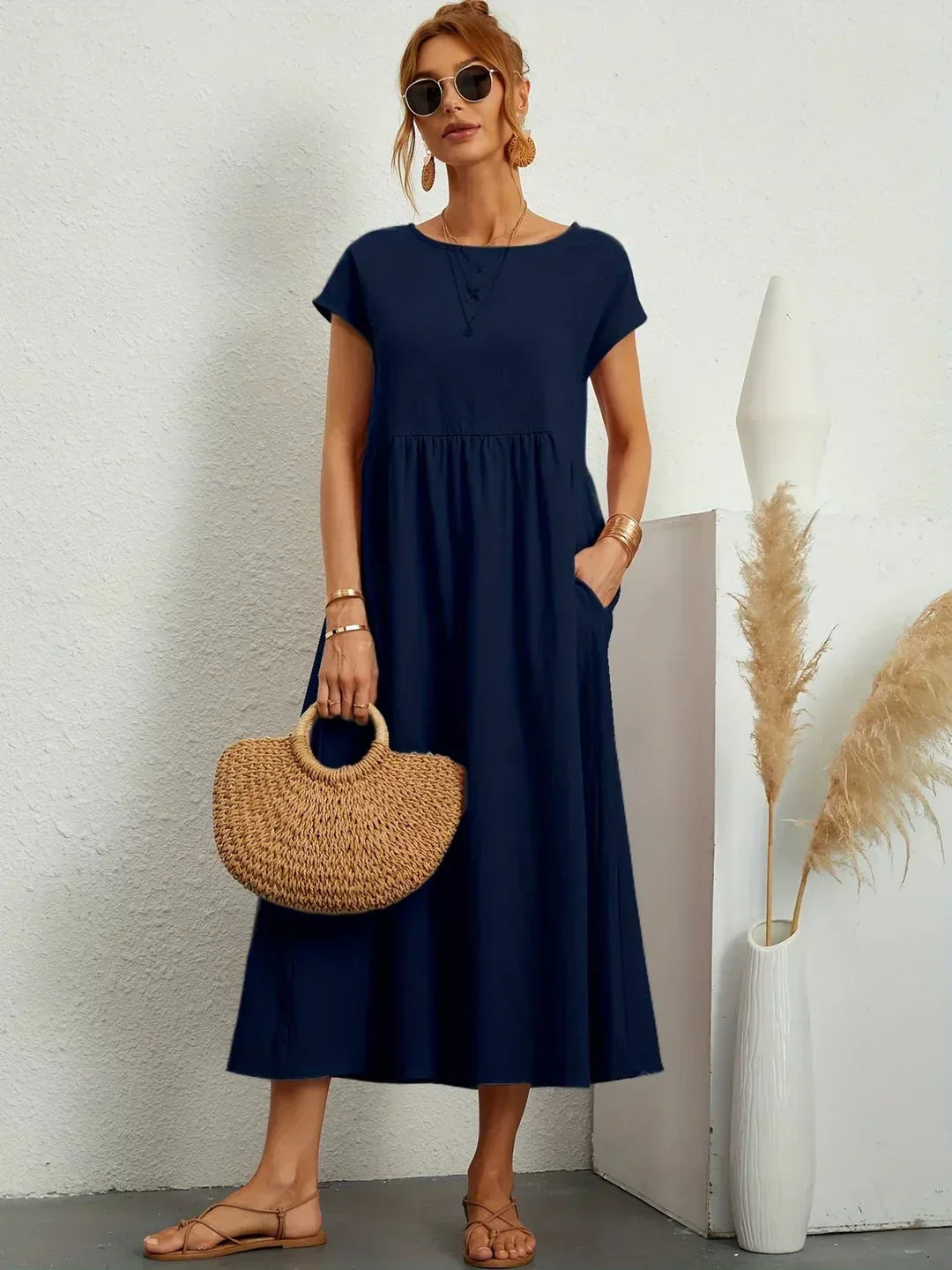 HIEKE | FLIESSENDES MIDIKLEID VON ZEITLOSER ELEGANZ