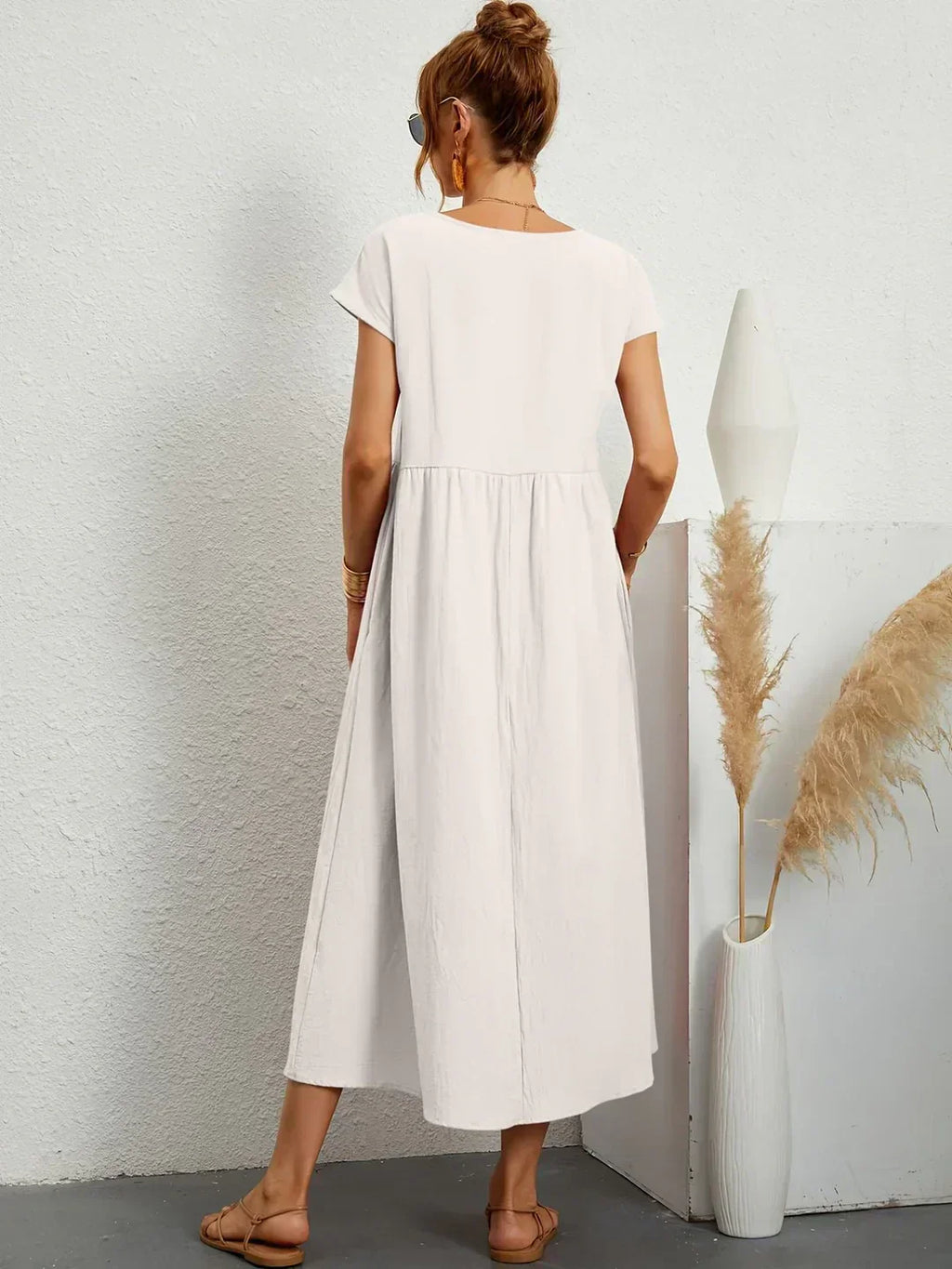 HIEKE | FLIESSENDES MIDIKLEID VON ZEITLOSER ELEGANZ