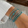 Boho-Armbandenset mit türkisfarbenen Perlen