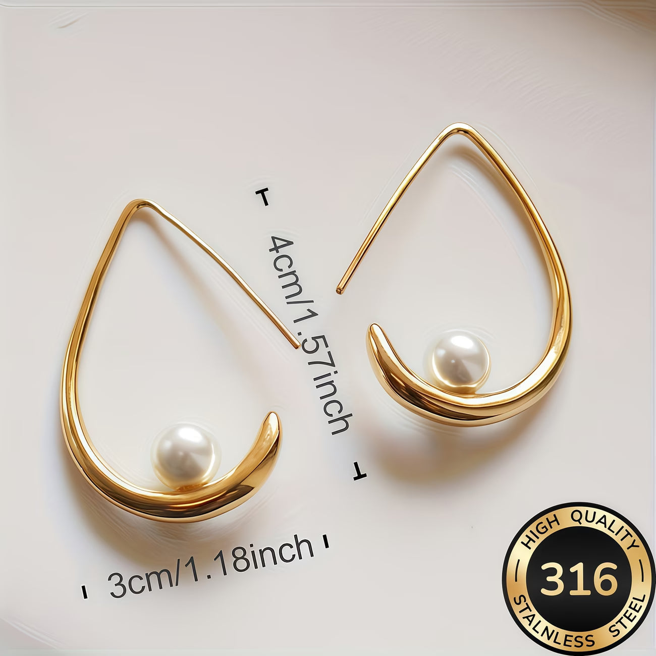 Crescent Pearl Hoop Ohrringe