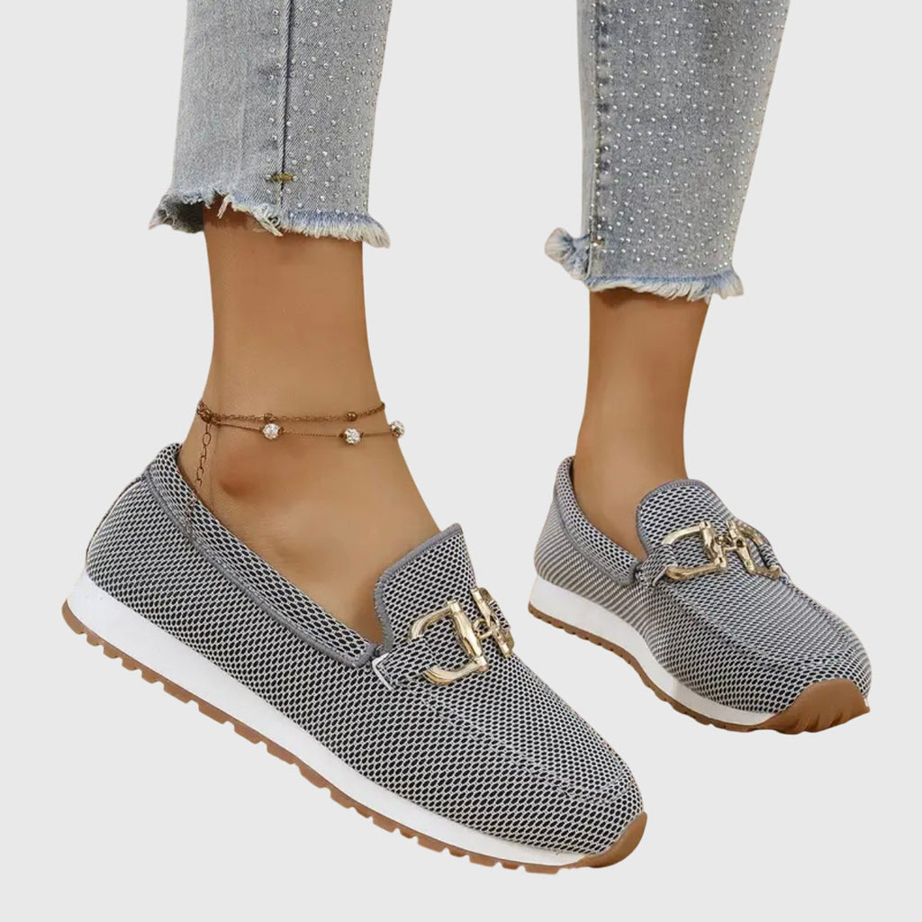 Susie -  Eleganter Slipper mit Golddetail