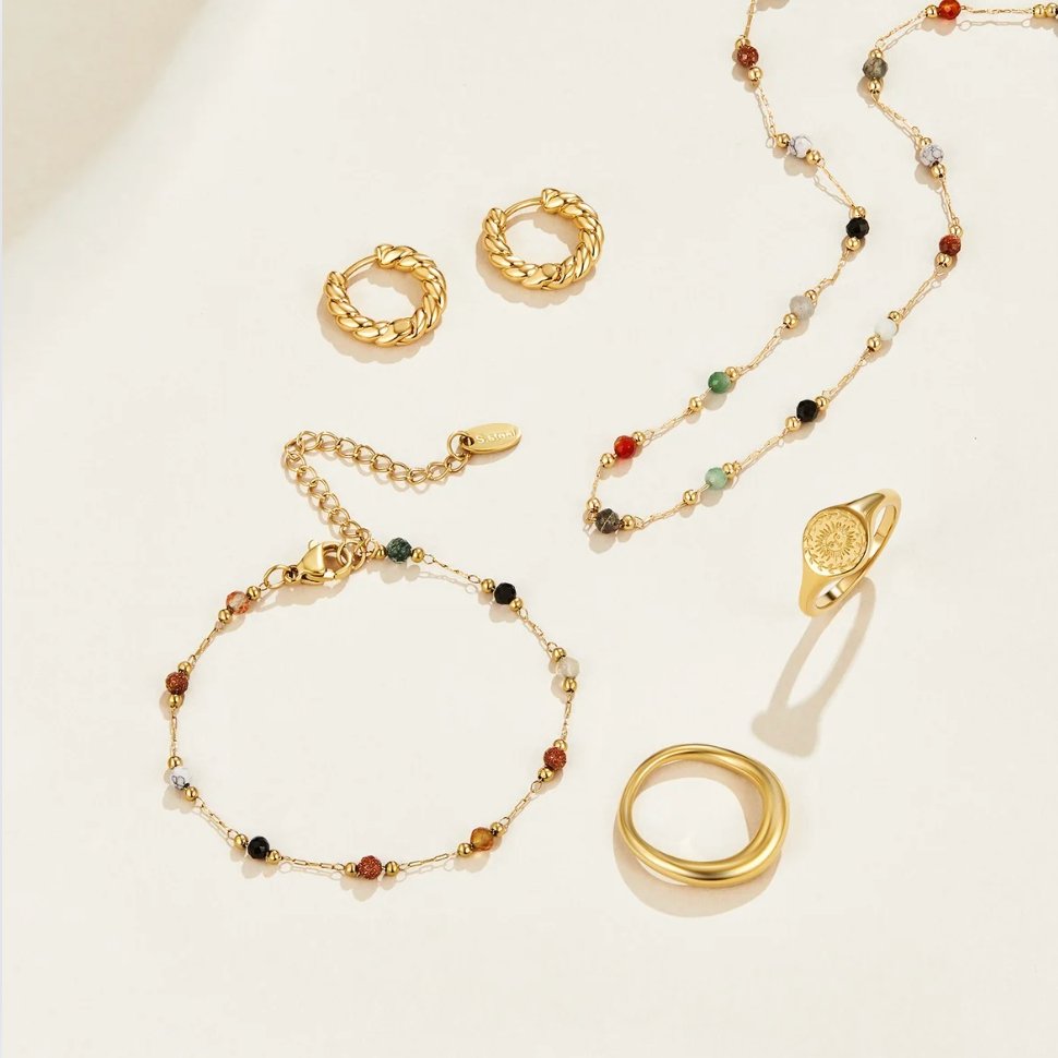 Minimalistische Collier mit Stein
