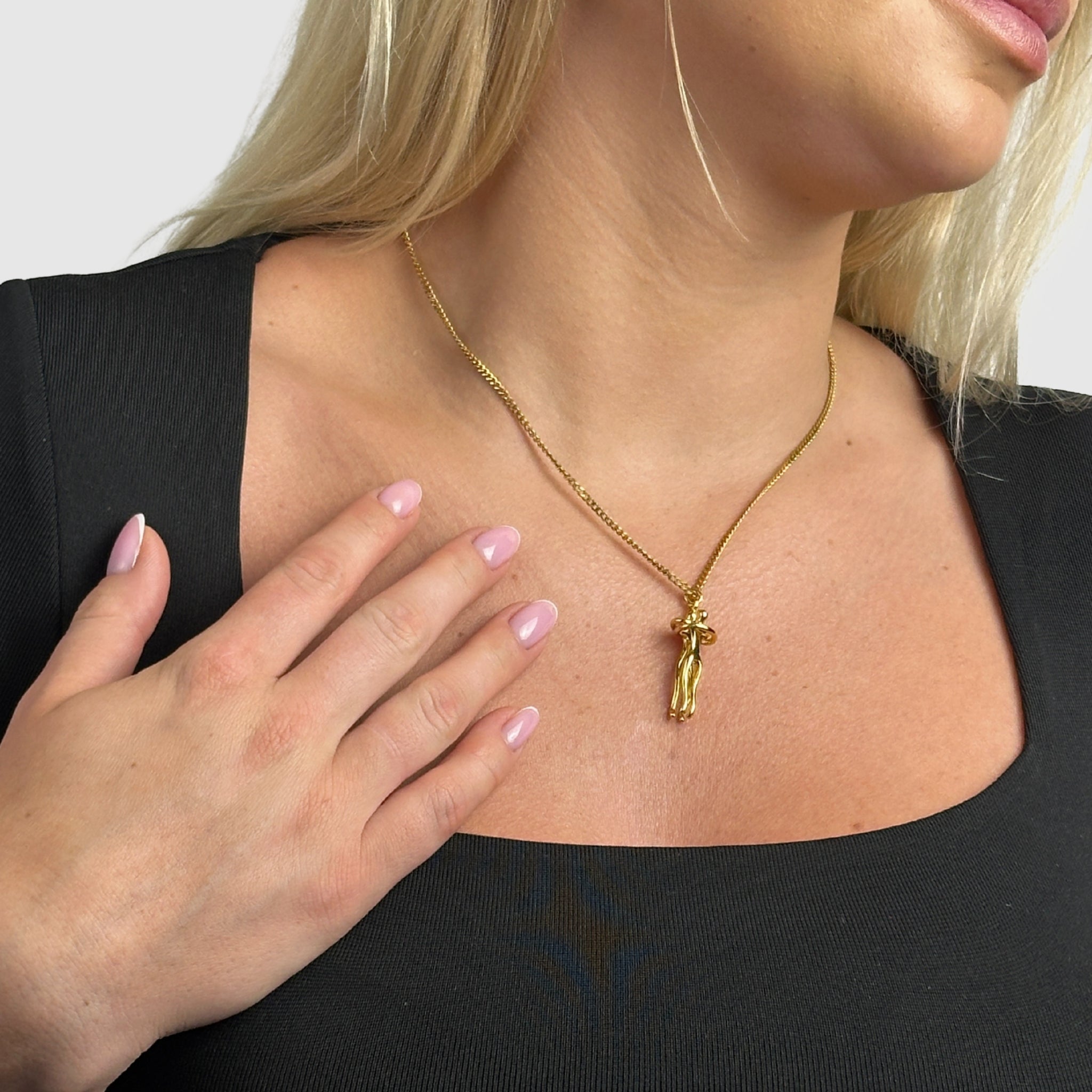 Améthysa | Die Umarmungskette, Symbol für Liebe und Zärtlichkeit
